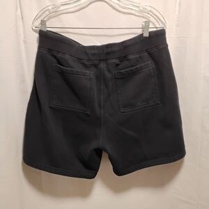 EMPYRE black shorts mens L joggers zipper pockets draw string